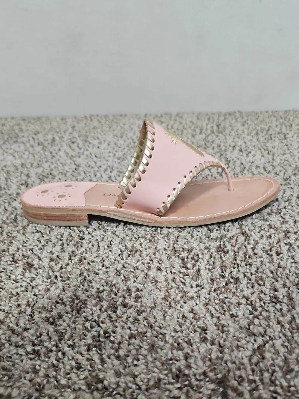 JACK RODGERS EMBROIDERED PINEAPPLE THONG SANDALS BFPM-07-156